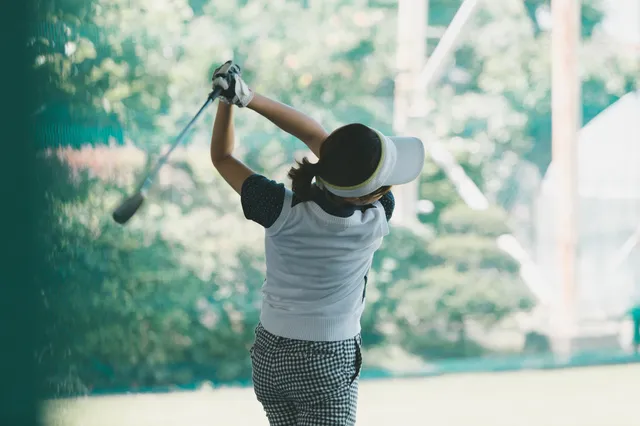 女性ゴルファーにバンカー専用サンドウェッジがおすすめな理由｜ごるトク